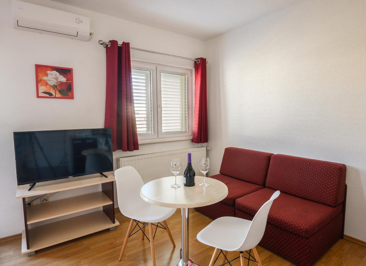 Apartments Blatancic Vodice Exteriör bild
